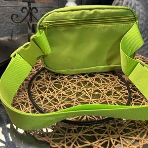 Green crossbody bag with adjustable strap #festival #outdoors